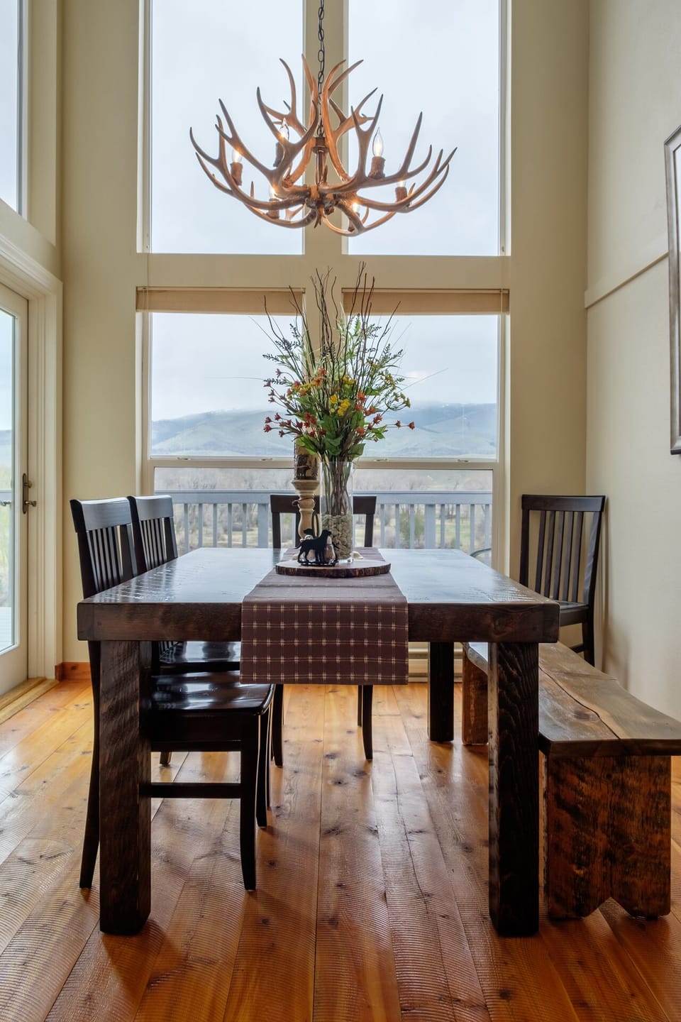 Exquisite view from the dining room table.