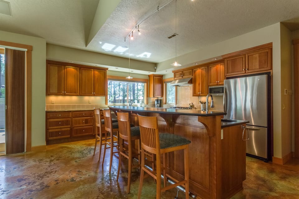 Kitchen - Main Level