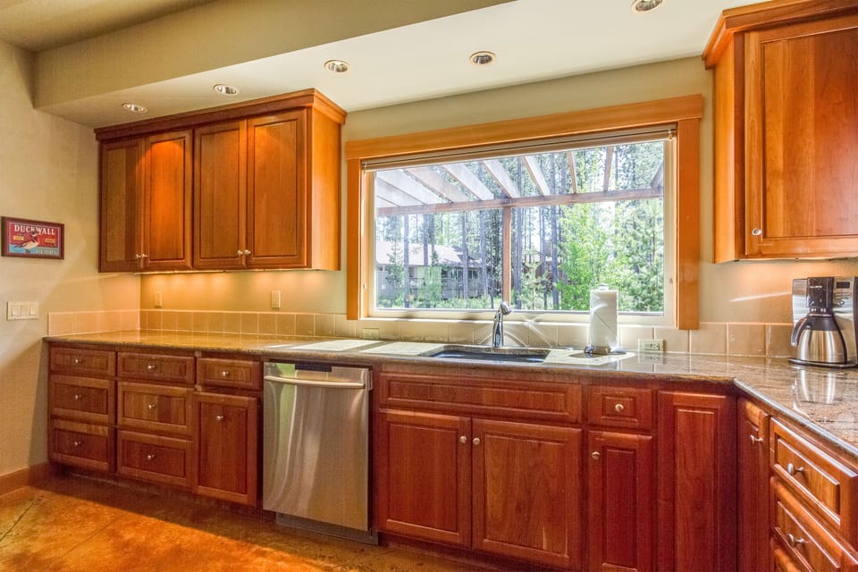 Kitchen - Main Level