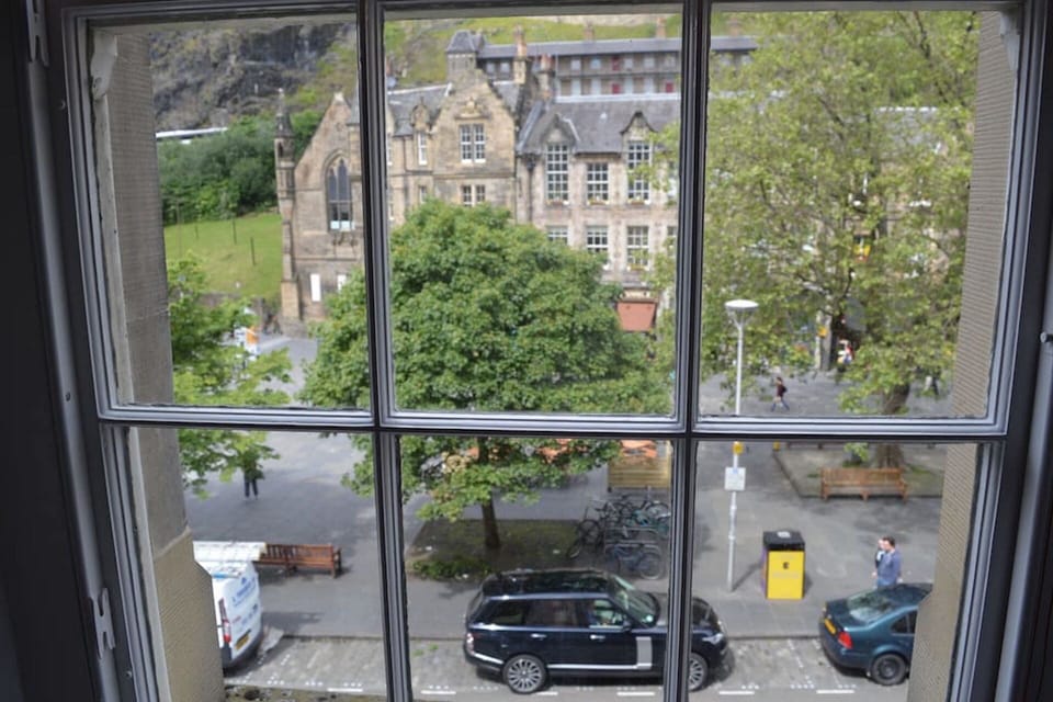 Grassmarket immediately below