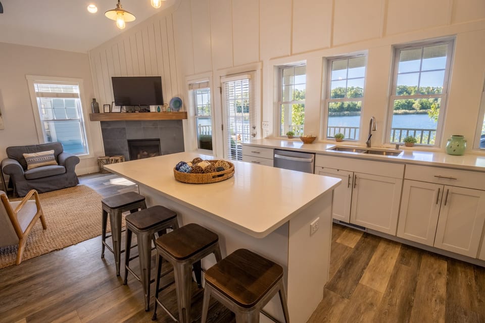 Main Level | Kitchen