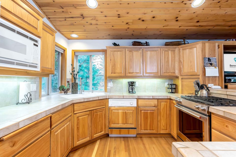 Kitchen - Main Level