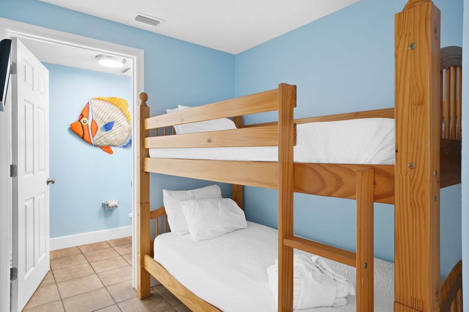 Bunk Alcove
