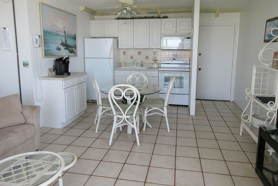 Estero Beach And Tennis Club 1108A 