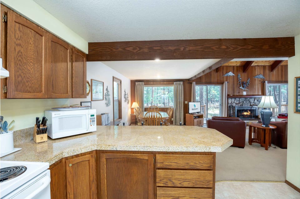 Kitchen - Main Level