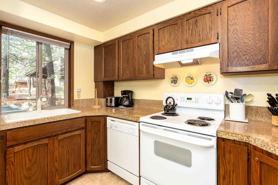 Kitchen - Main Level