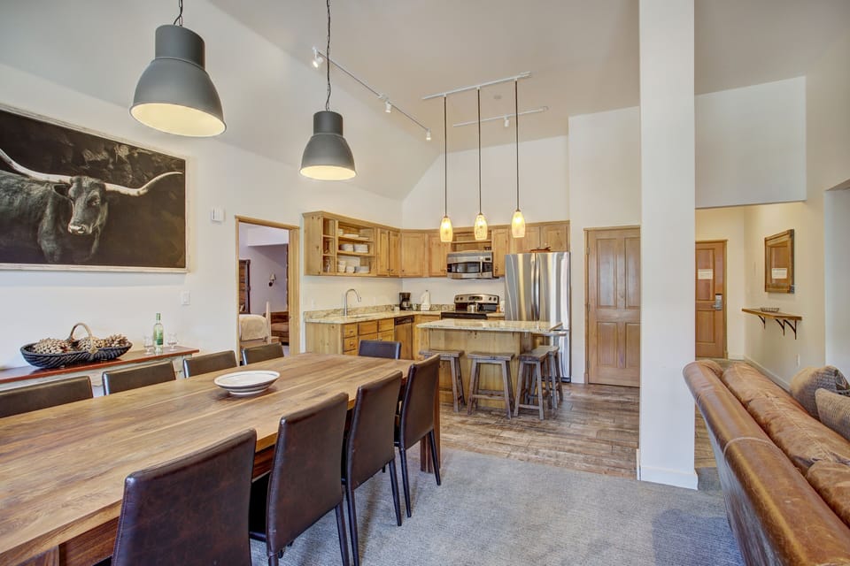 Dining Room, Dining Table, Furniture, Indoors, Table