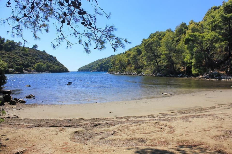 Nearby beaches