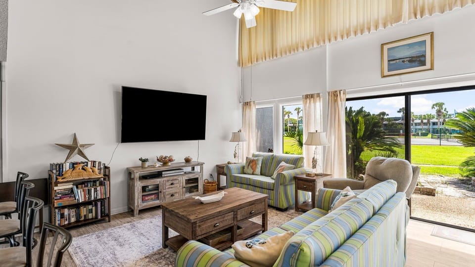 6-custom-22400FrontBeachRdUnit15-6