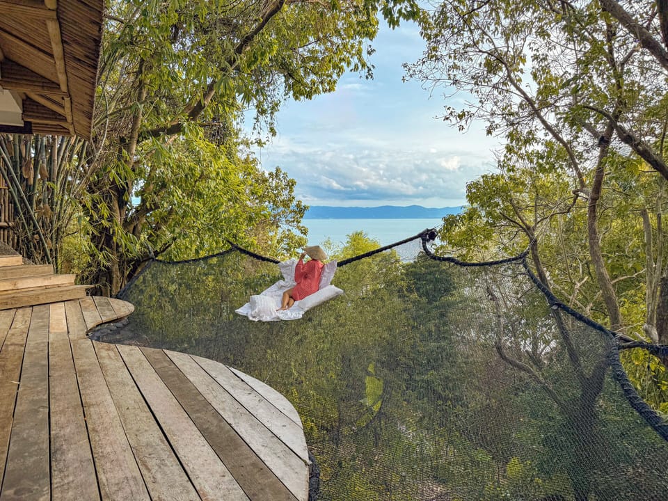 16m long private observation net at the villa