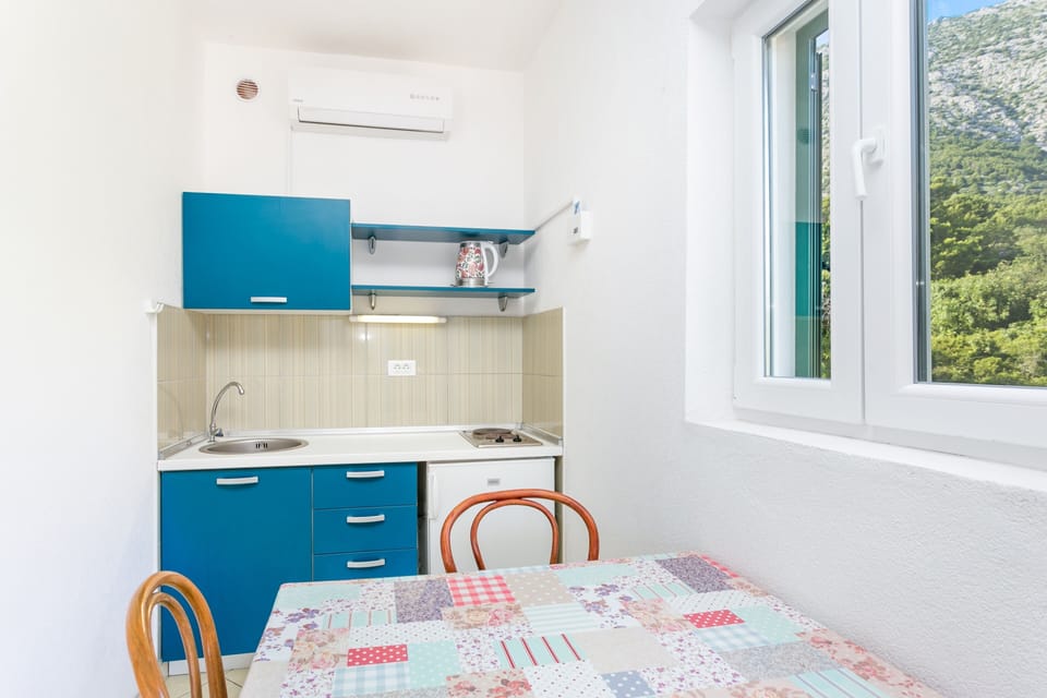 Kitchen 3