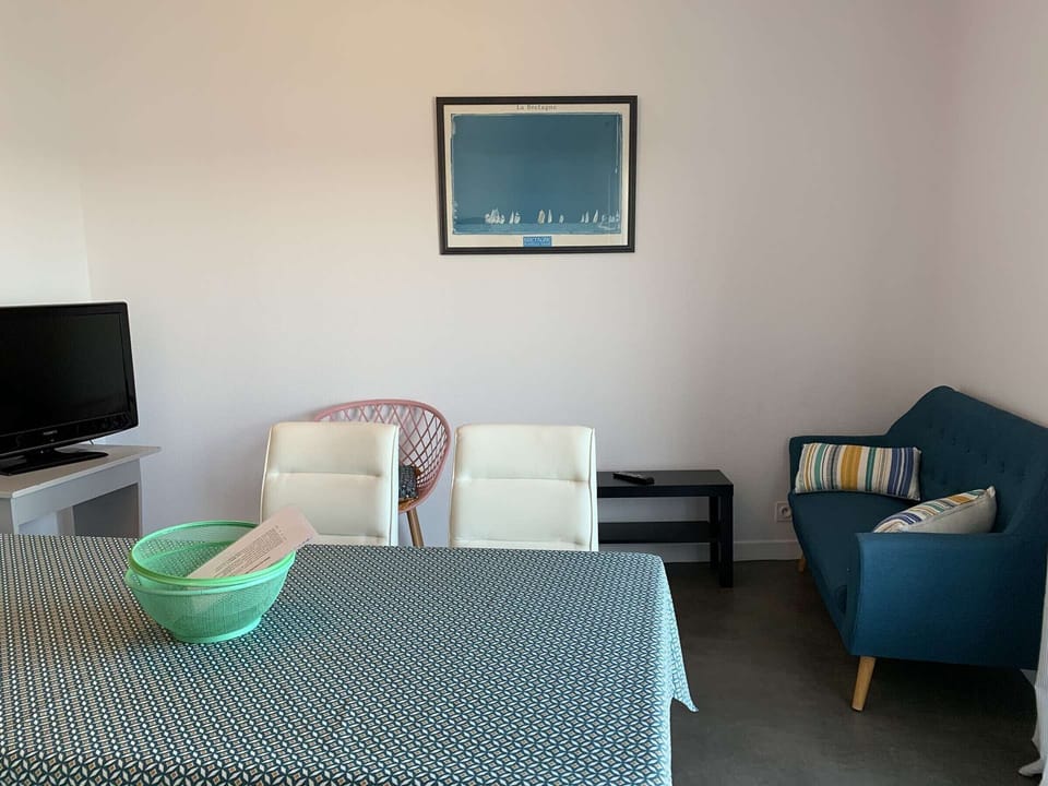 Superb renovated apartment with balcony, sea view and WiFi in Perros-Guirec Apartment in Perros-Guirec