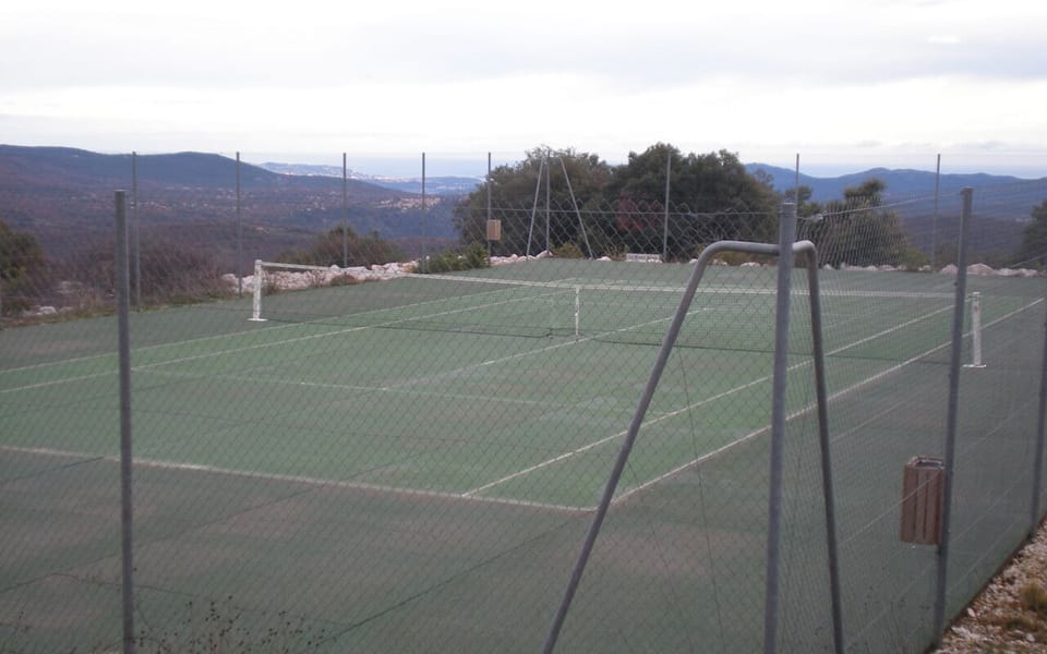 Sport court