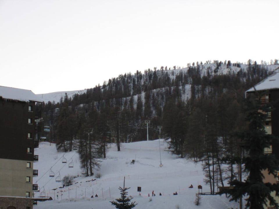 Snow and ski sports