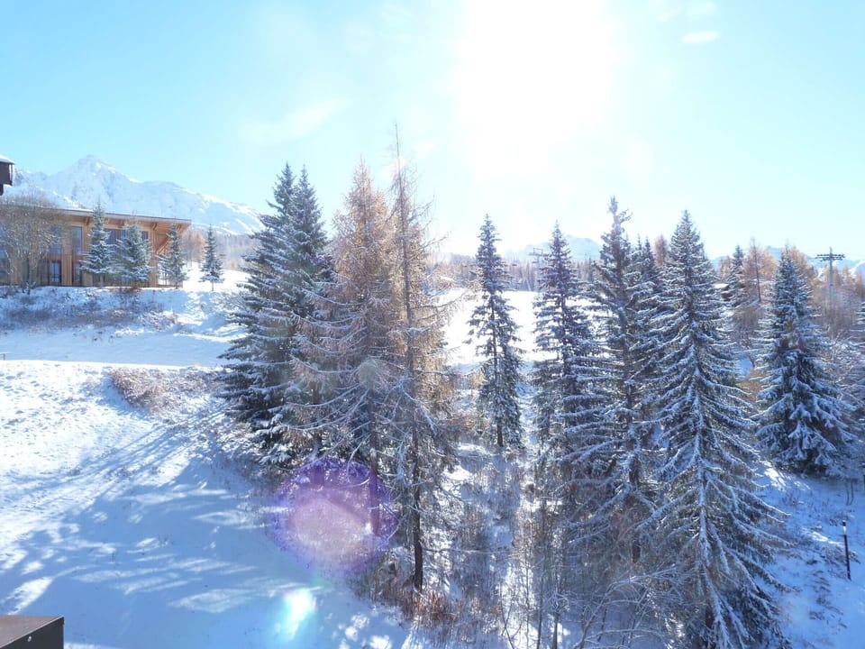 Snow and ski sports