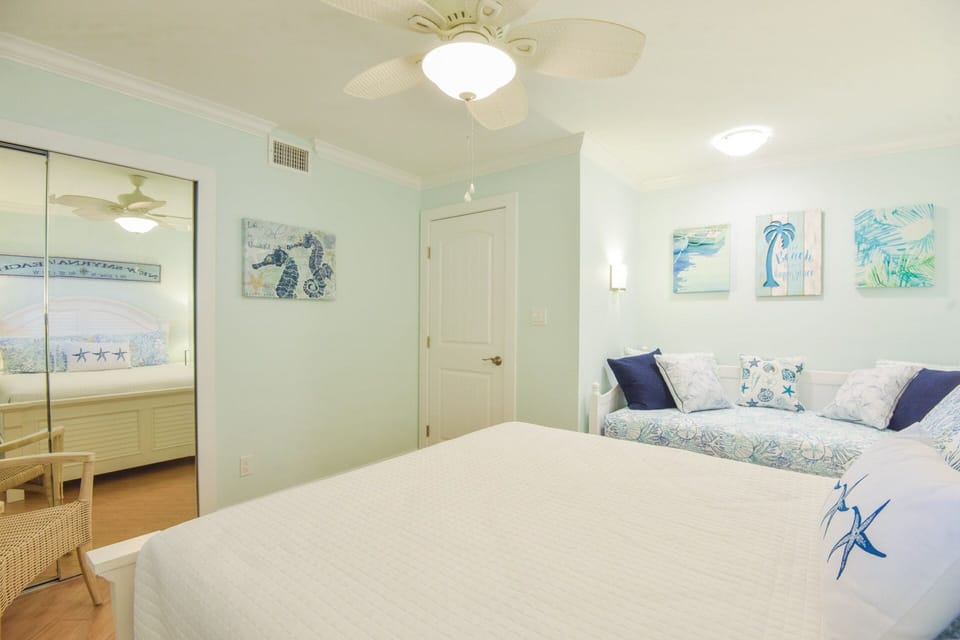 Guest bedroom