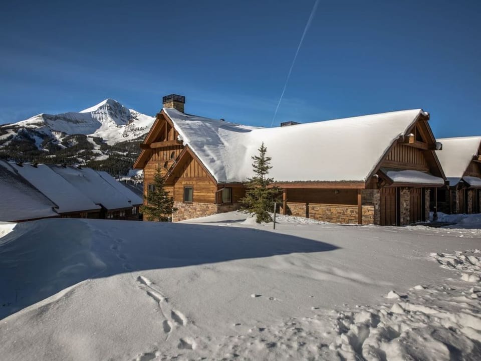 Snowshoe from your back door | Exterior
