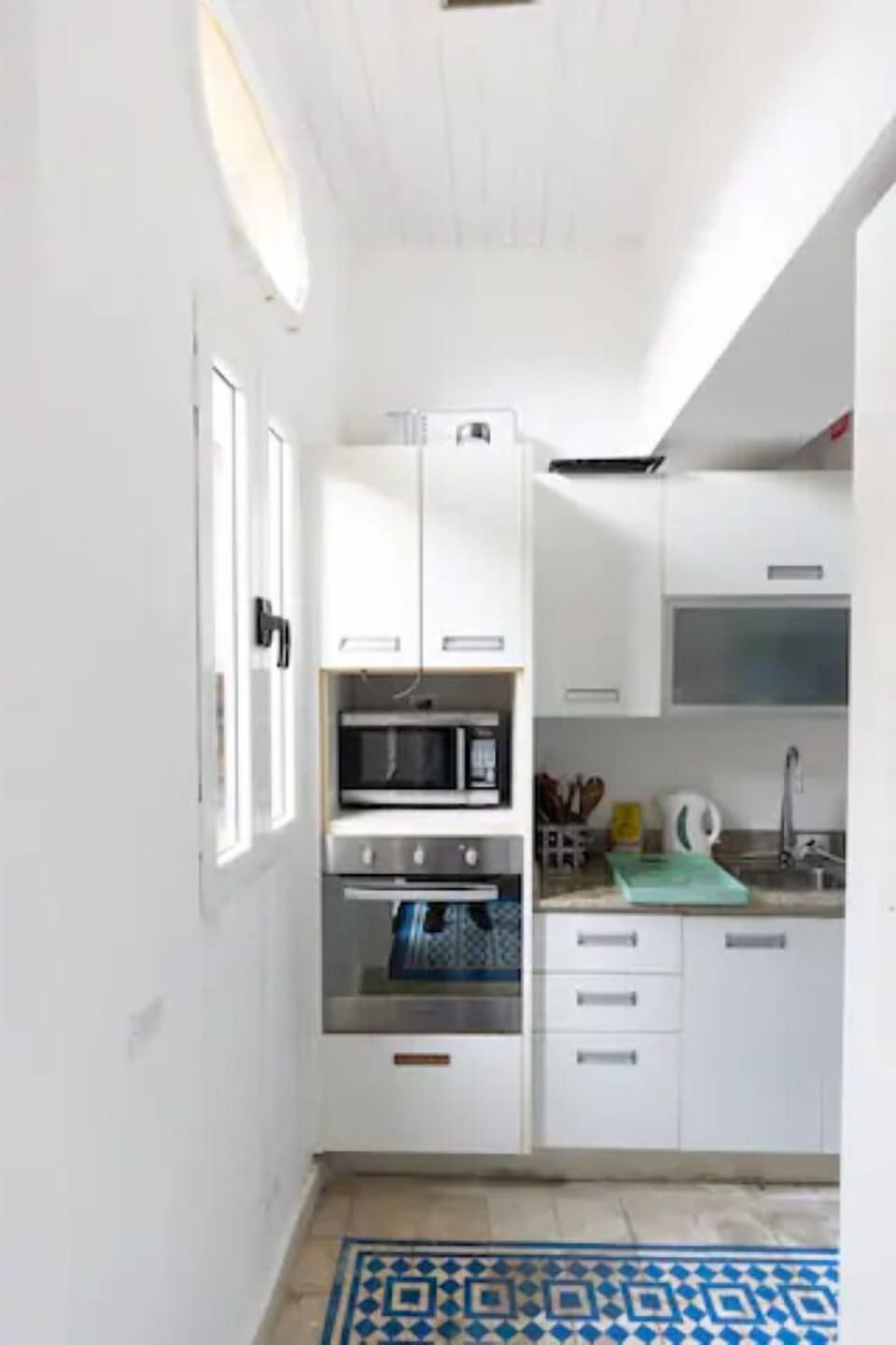 Technical Kitchen w/ Washer &Dryer