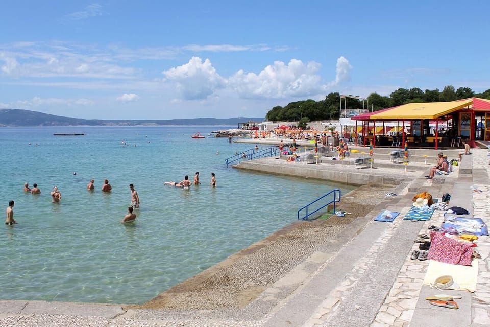 Nearby beaches