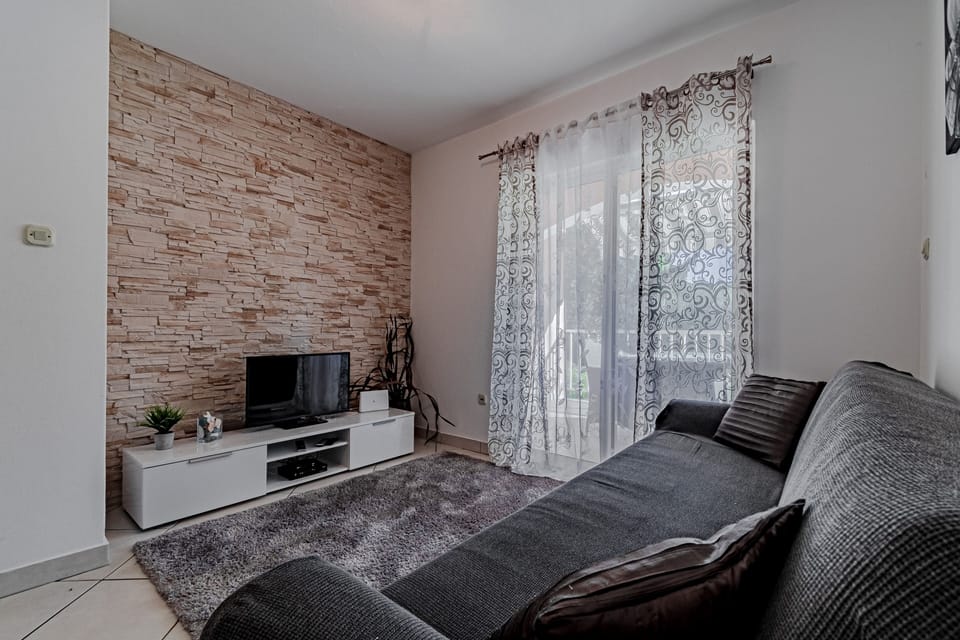 Living room 1
