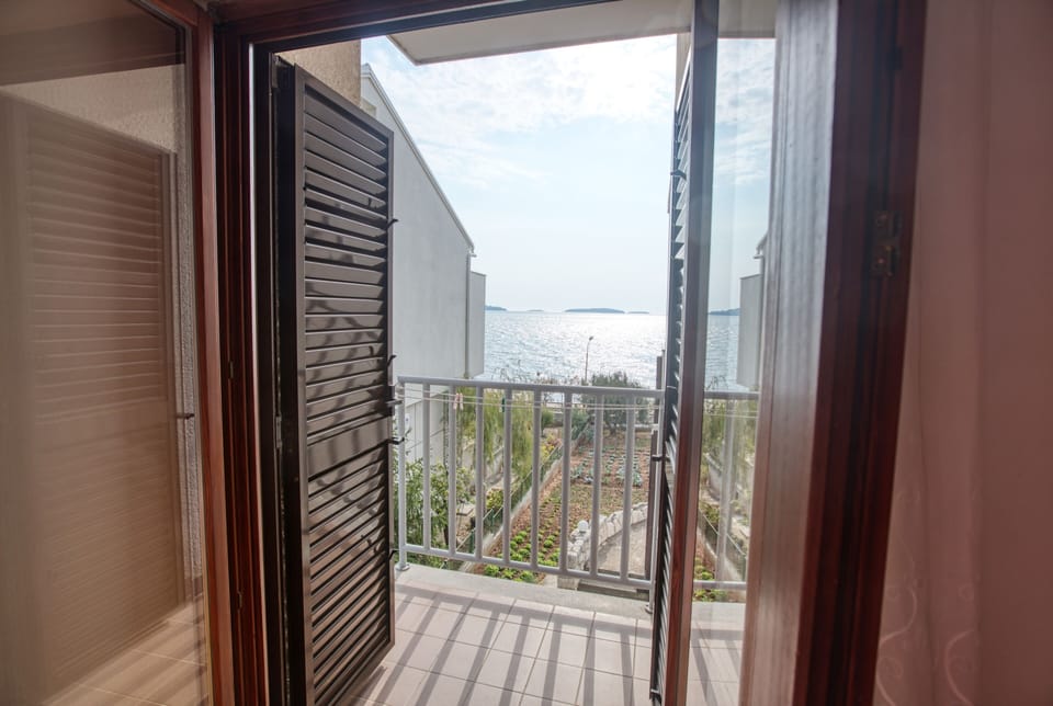 Balcony 2