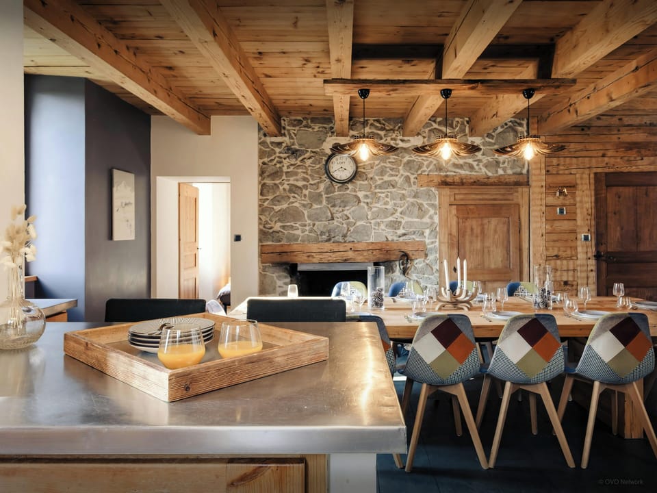 Kitchen/Dining table