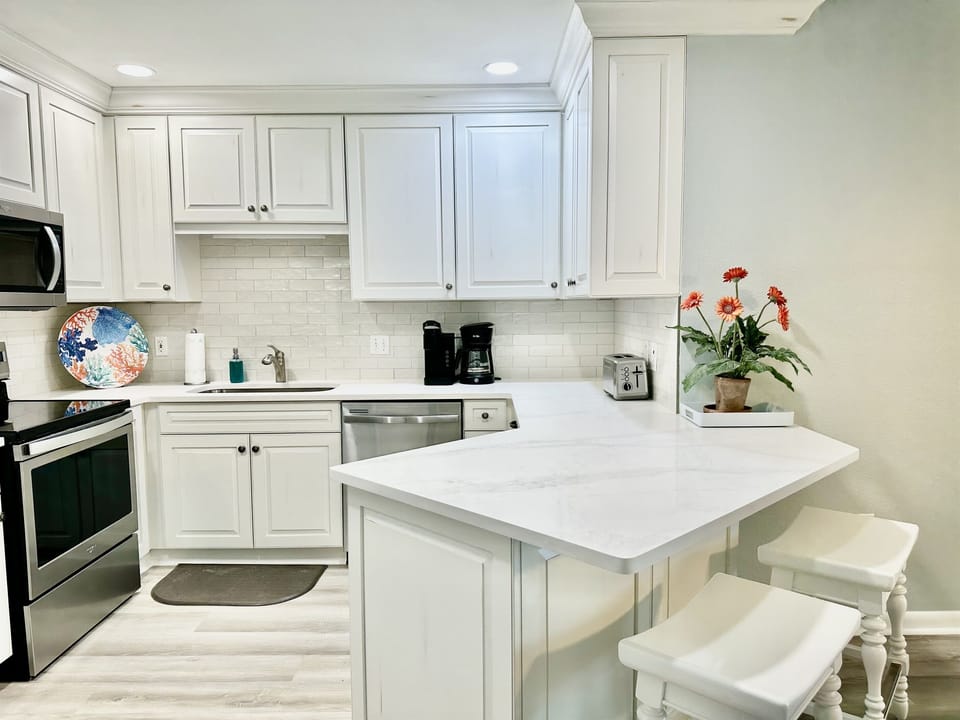 Your kitchen features a Keurig & standard coffee makers!