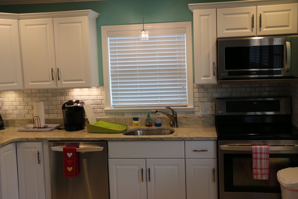 Full kitchen