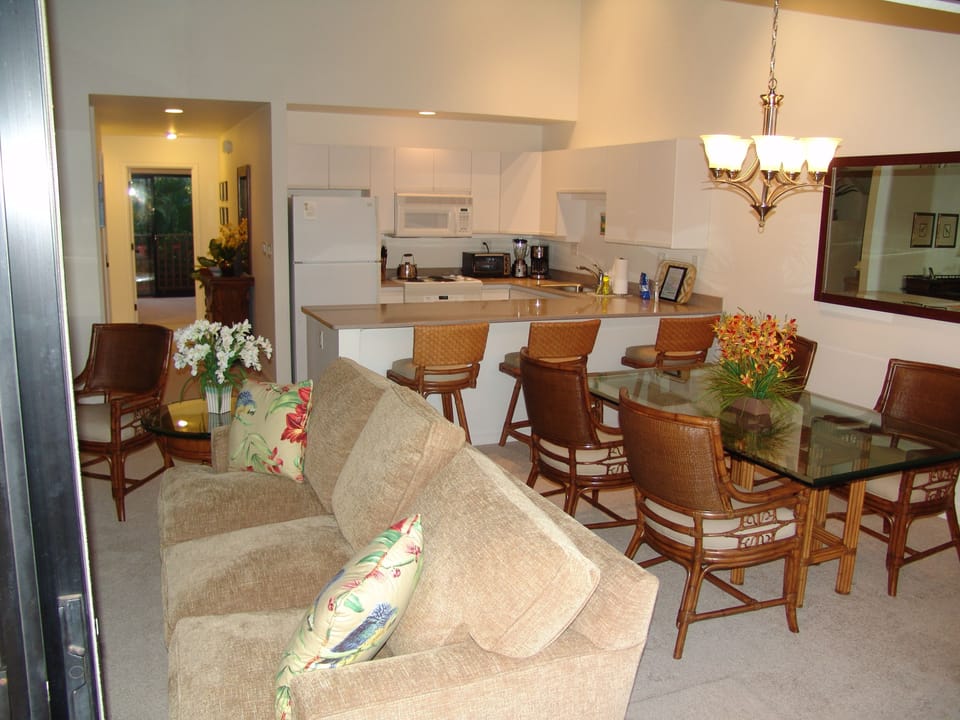 Our Condo is 20% Larger than 70% of other Maui Kamaole 2BR Units. Queen Sofa Bed