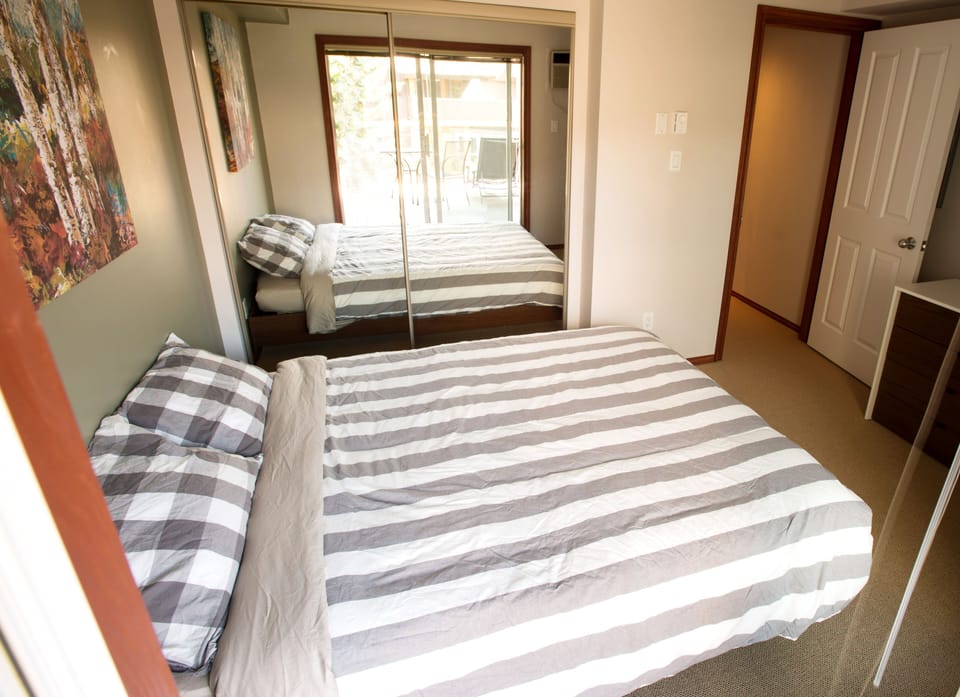 Bedroom with queen bed