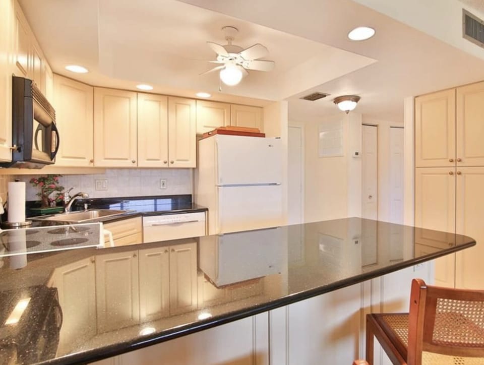 Condo B kitchen