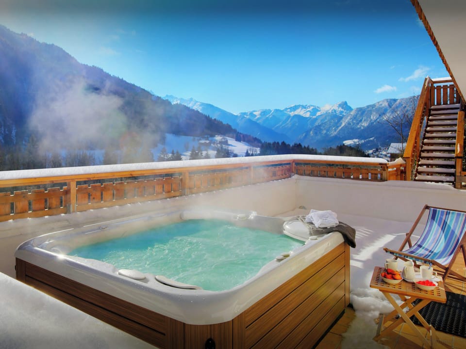Hot tub