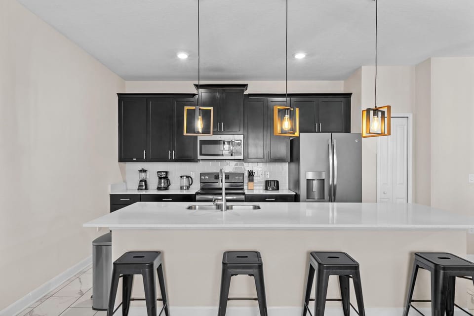 4829 Romeo Circle (8).jpg