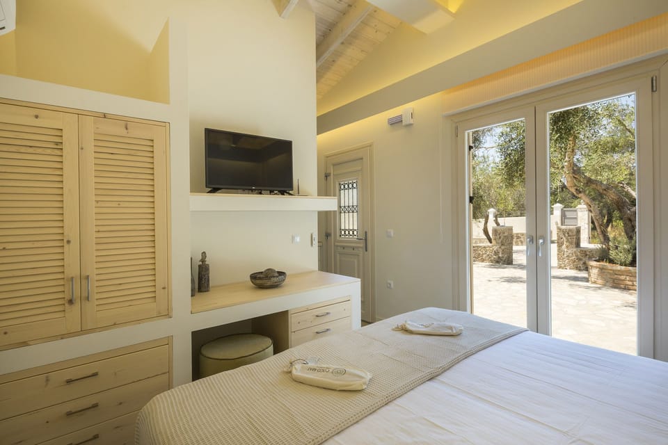 Bungalow Double Bed