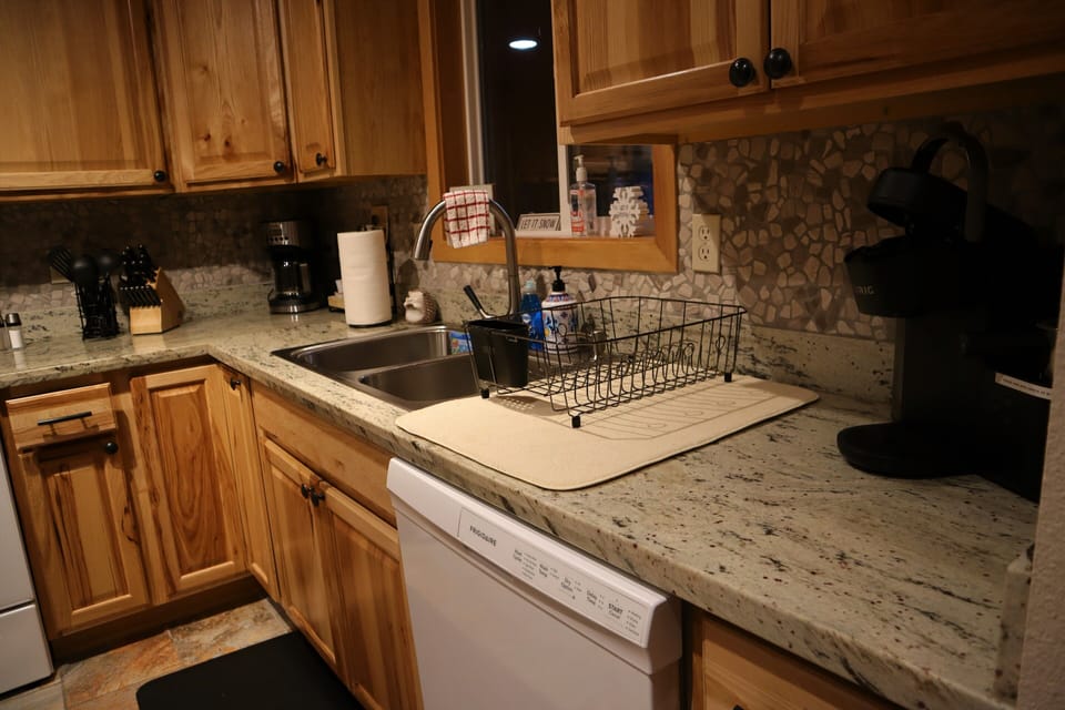 Kitchen equipped with all the essentials 