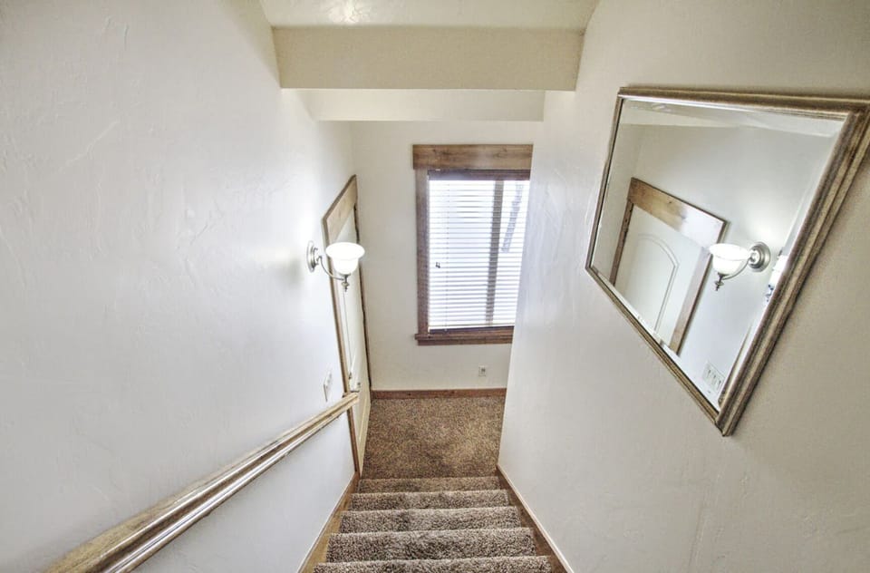 Other 2 bedrooms are downstairs