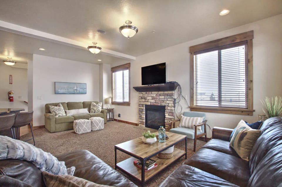 Recently renovated living area!