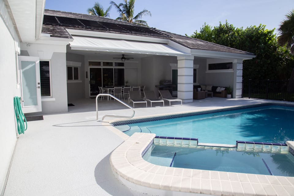 Pool/SPA area
www.verobeachvilla.com