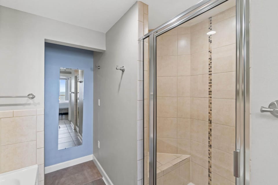 En Suite Bathroom