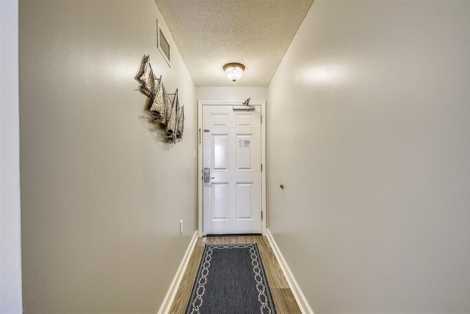 Floor Plan-Foyer-_KLH2109