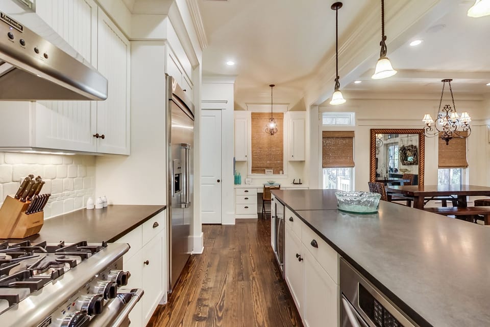 First Floor: Kitchen