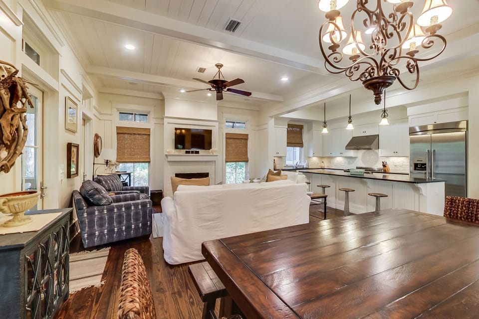 First Floor: Living Area