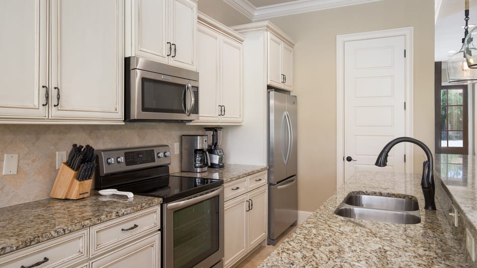 Fully Stocked Kitchen
