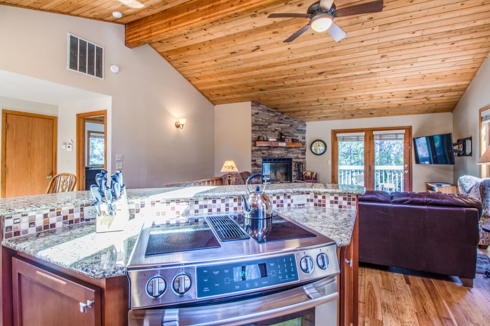 Kitchen - Main Level