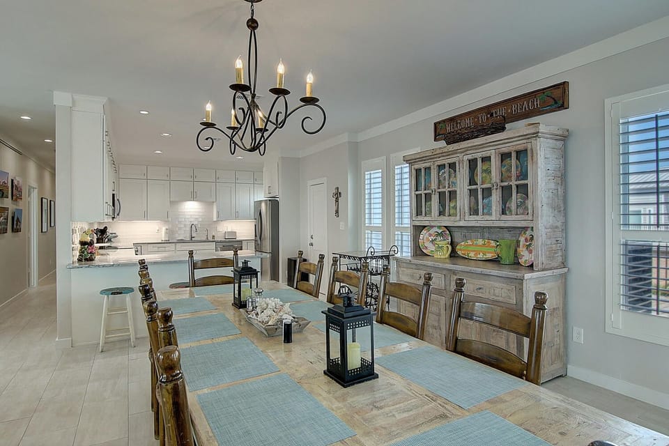 Indoor - Share meals and laughter in the stylish dining area, enhanced by the coastal ambiance.