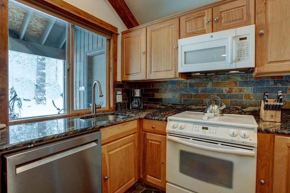 Kitchen - Main Level