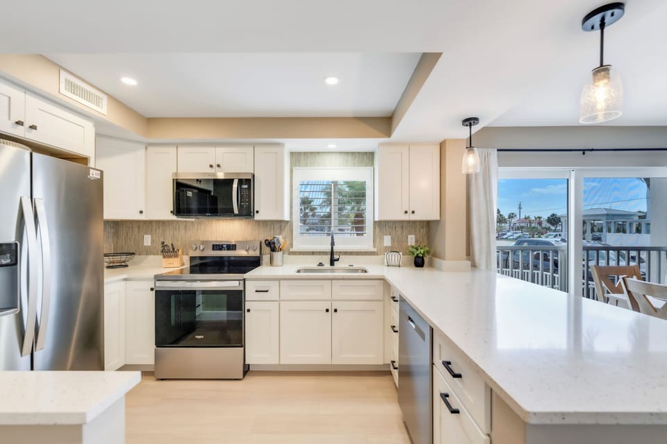 Brand new Kitchen with oh-so-important Dishwasher