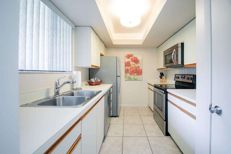 Spacious, well-appointed kitchen