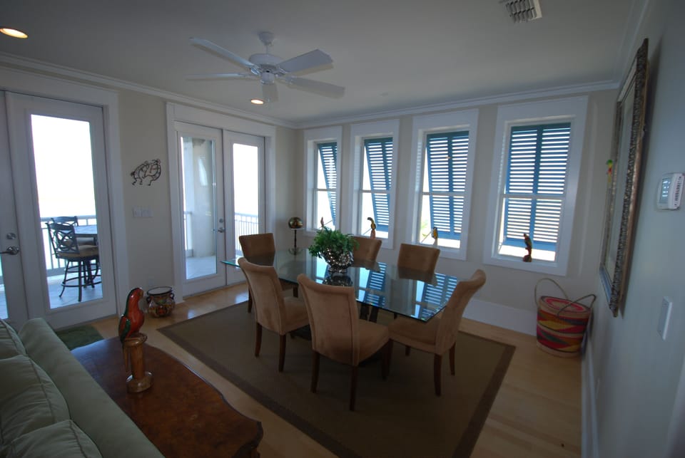 Dining Area
2nd floor