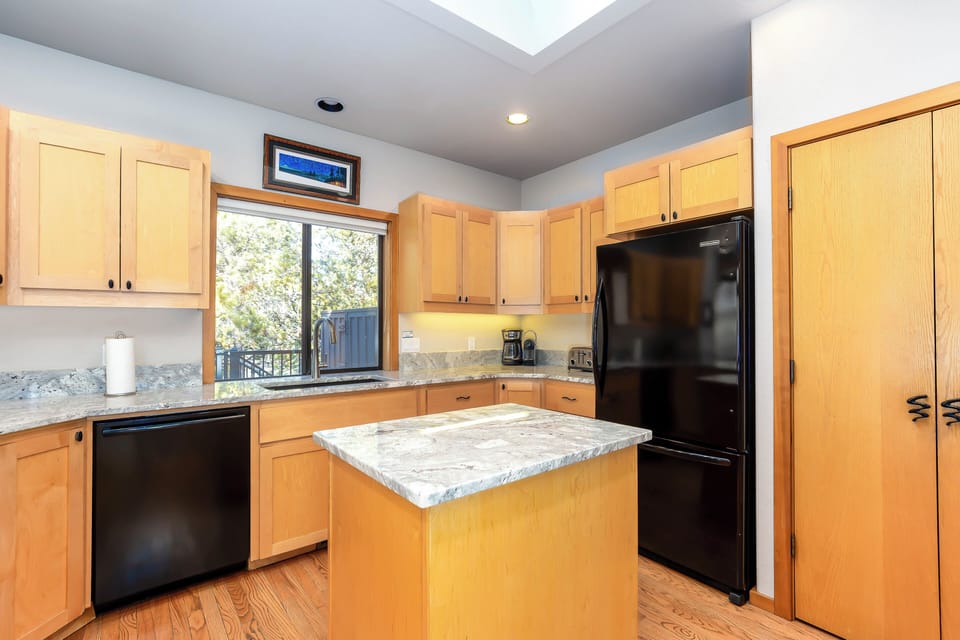 Kitchen - Main Level
